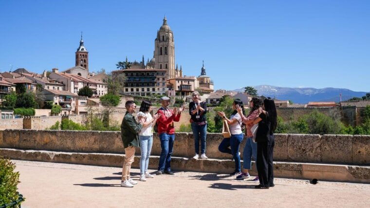 madrid-avila-with-walls-and-segovia-with-alcazar-tour