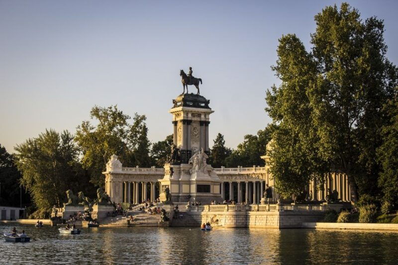 madrid-cibeles-rooftop-retiro-park-guided-walking-tour