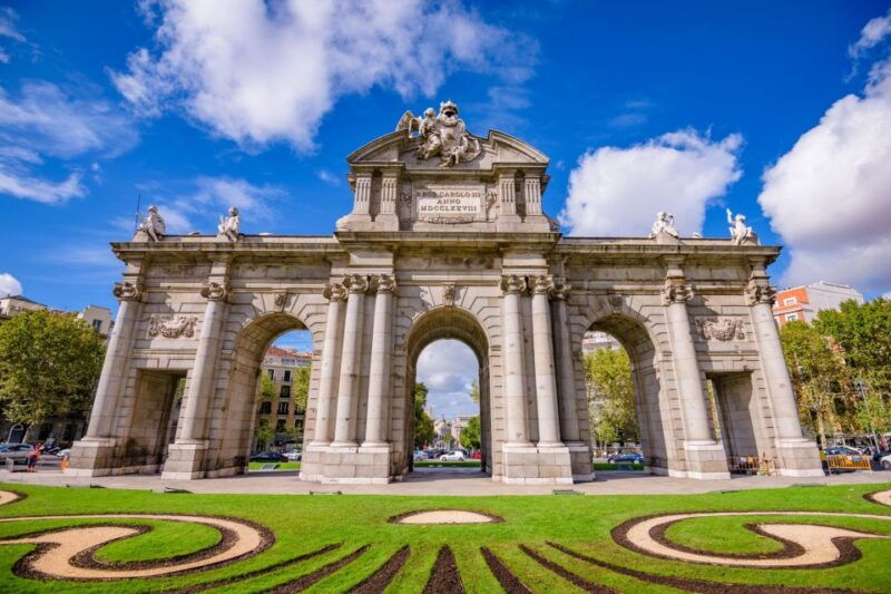 madrid-cibeles-rooftop-retiro-park-guided-walking-tour