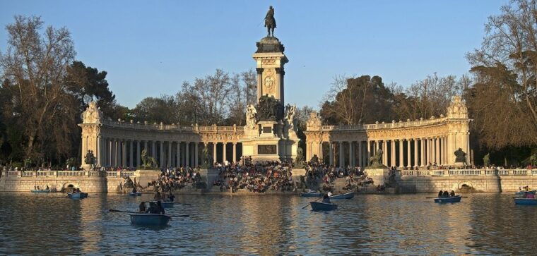 madrid-cibeles-rooftop-retiro-park-guided-walking-tour