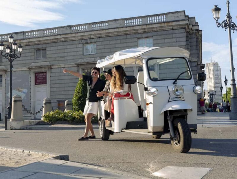 Madrid: Eco-Friendly, Unique and Privated Tuk Tuk Experience - FAQ
