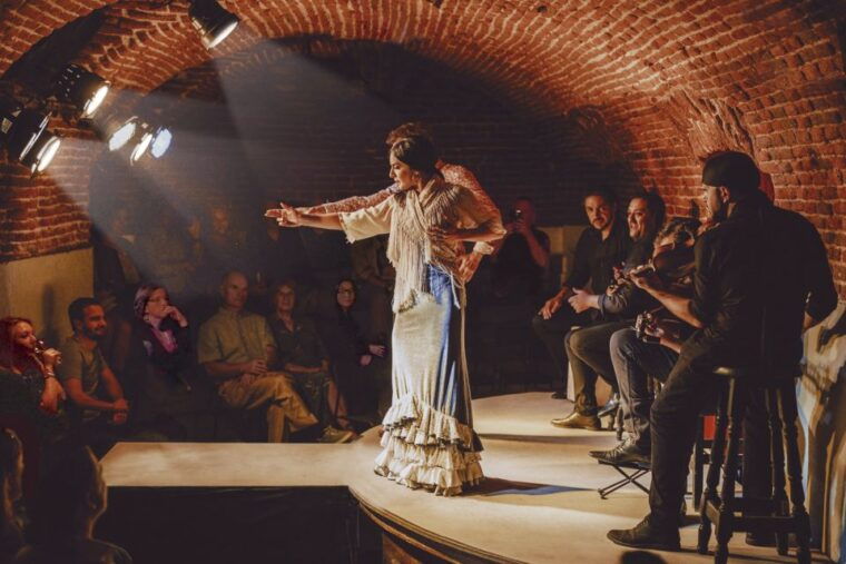 madrid-flamenco-show-entry-ticket-with-drink-artist-talk