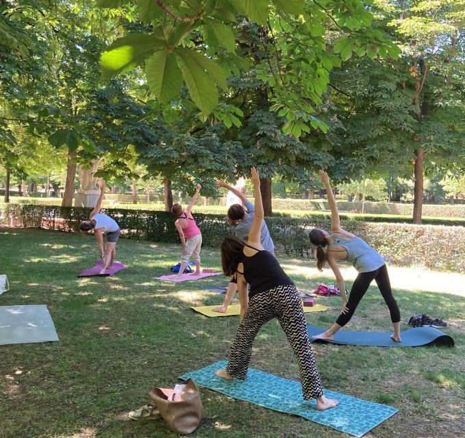 madrid-flow-yoga-class-in-retiro-park