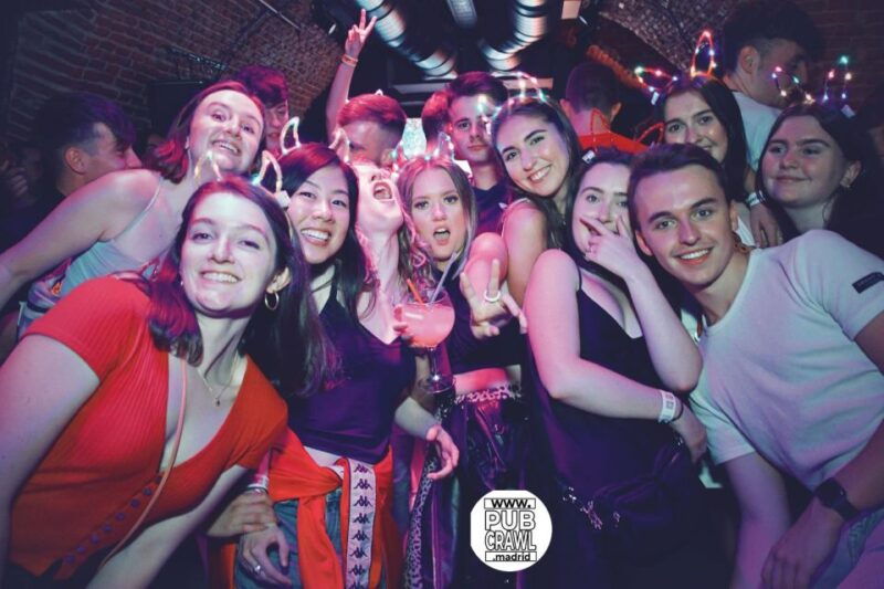 madrid-guided-pub-crawl-madrid-experience-and-club-entry