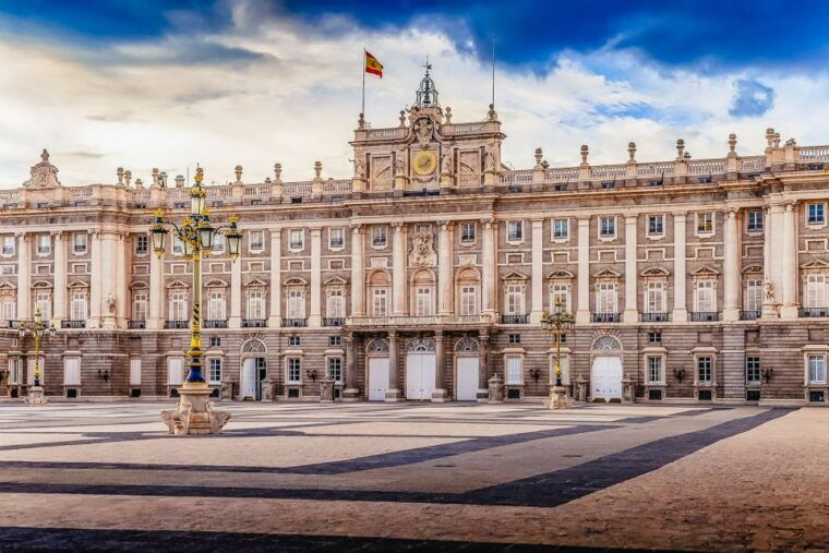 madrid-guided-tour-of-the-royal-palace-with-fast-access
