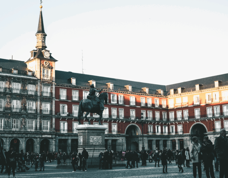 madrid-guided-walking-tour-of-the-austrias-neighborhood
