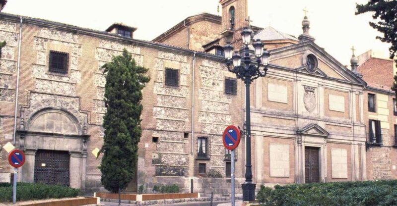 madrid-guided-walking-tour-of-the-monastery-of-the-barefoot-nuns