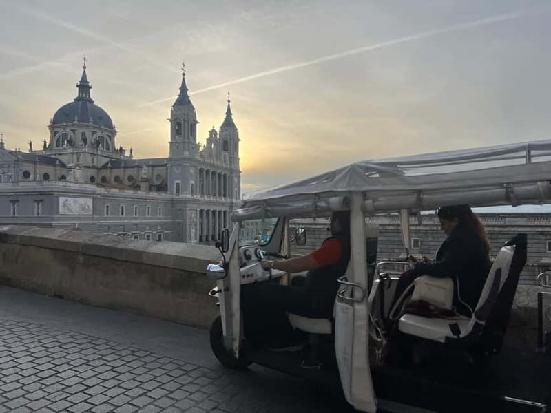 Madrid: Highlights City Tour by Electric Tuk Tuk - Transportation and Comfort