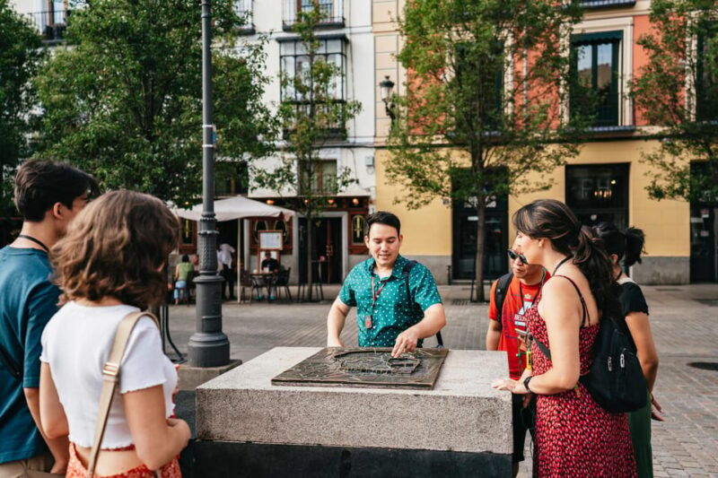 madrid-highlights-entrance-to-prado-museum