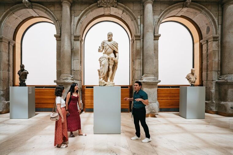 madrid-highlights-entrance-to-prado-museum