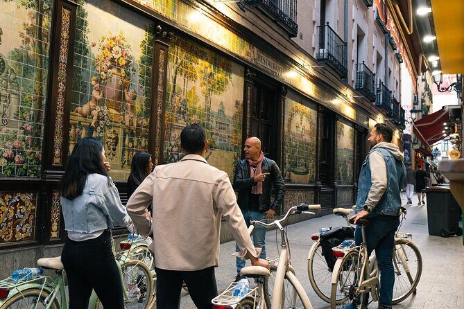 Madrid Night: Vintage Bike Tour Highlights with Optional Tapas - Food and Tapas: A Perfect Ending