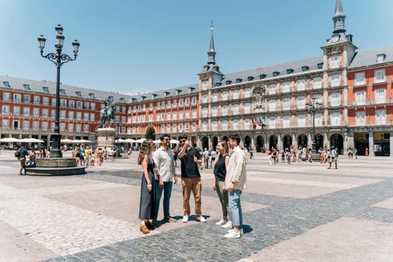 Madrid: Old Town Walking Tour and Royal Palace - The Royal Palace Experience