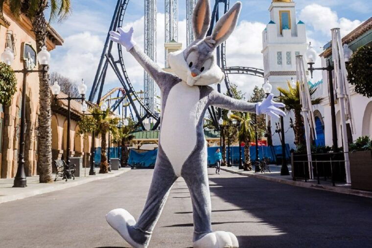 madrid-parque-warner-ticket-and-roundtrip-transportation