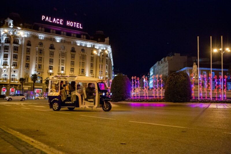 madrid-private-christmas-lights-tour-by-eco-tuk-tuk