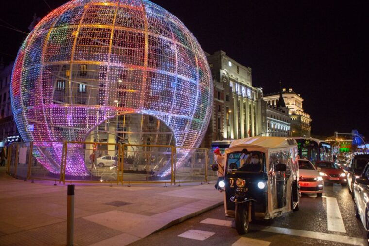madrid-private-christmas-lights-tour-by-eco-tuk-tuk