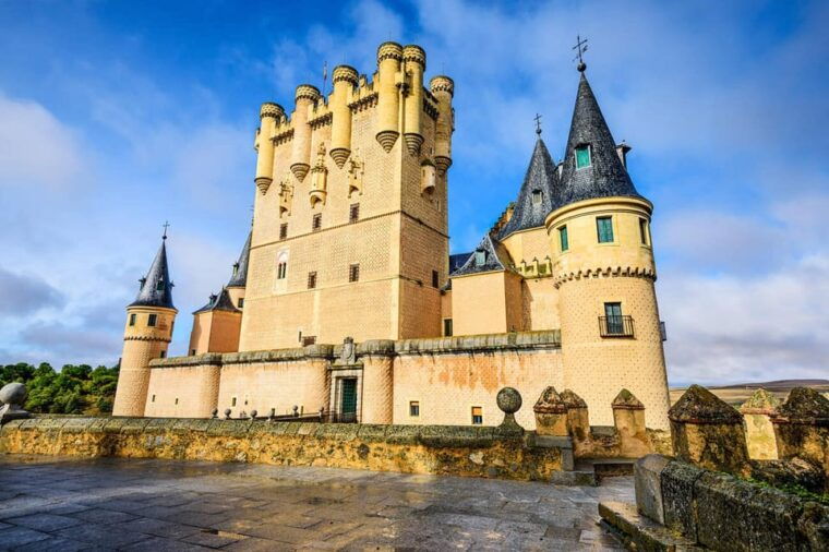 madrid-private-day-trip-to-toledo-segovia