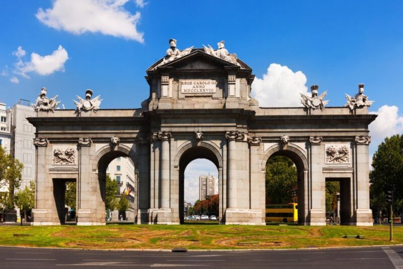 Madrid: Private Exclusive History Tour with a Local - Why Choose This Tour?