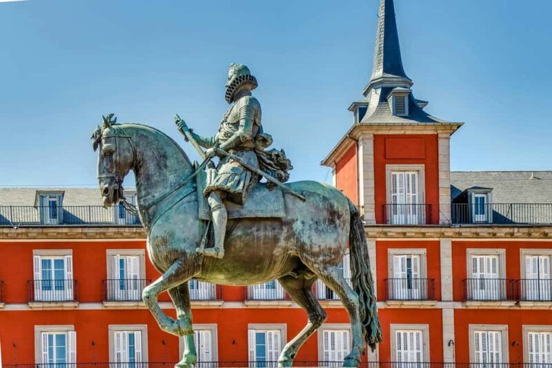 Madrid: Private Habsburgs Madrid Tour With Local Guide - The Heart of Madrid: Plaza Mayor and Plaza de la Villa