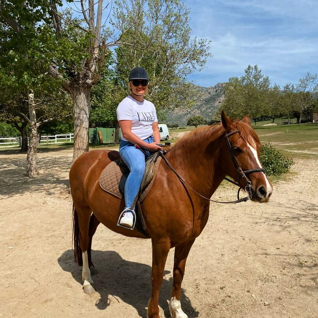 madrid-private-horseback-riding-in-pedriza-np-transport