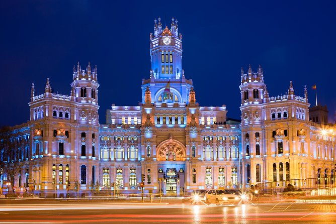madrid-private-night-walking-custom-tour-with-tapa-and-a-drink