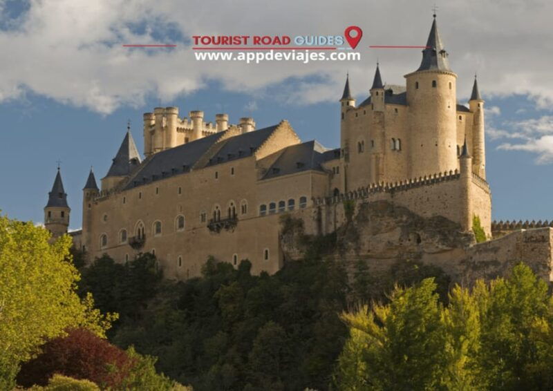 madrid-private-tour-avila-segovia-with-tapas-route
