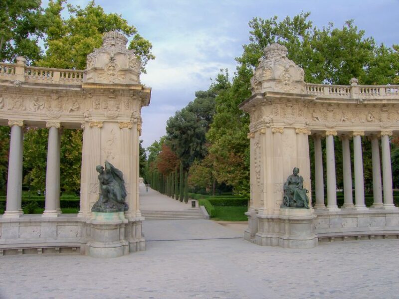 Madrid: Private Walking Tour with a Local - FAQ