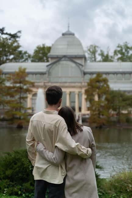 Madrid: Professional photoshoot in the Retiro park - FAQs