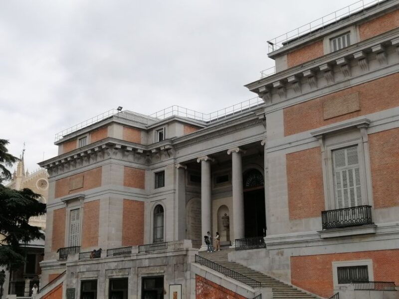 madrid-retiro-park-walking-tour-with-prado-museum-ticket