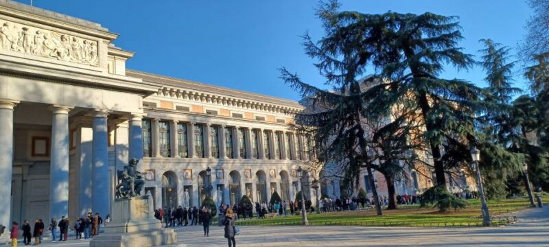 madrid-retiro-park-walking-tour-with-prado-museum-ticket