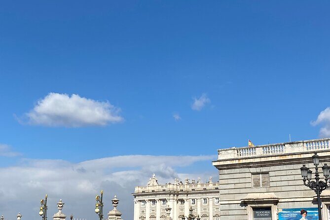 MADRID: Royal Palace and Prado Museum with transportation included - FAQs