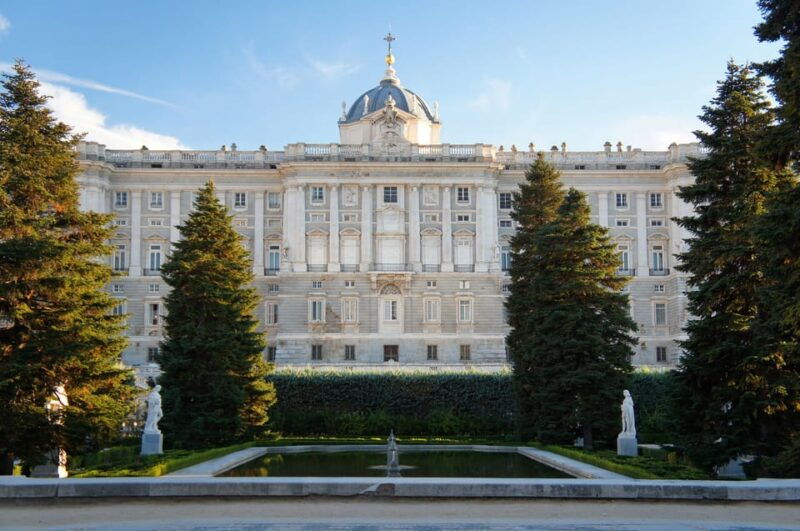 madrid-royal-palace-guided-tour-with-skip-the-line-entry