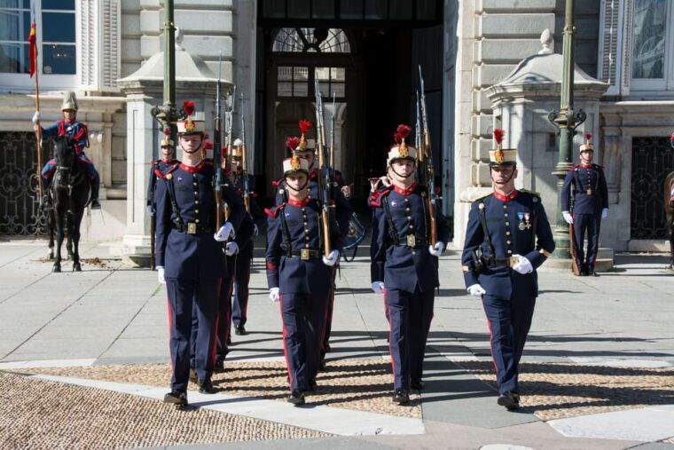 madrid-royal-palace-guided-tour-with-skip-the-line-entry