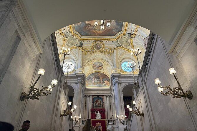 Madrid: Royal Palace Guided Tour with Skip the Line Ticket - Who Should Book This Tour  