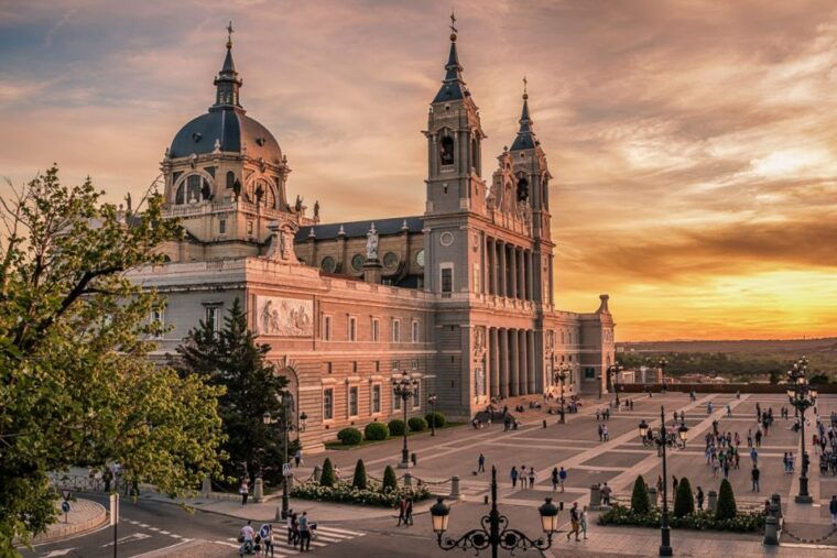madrid-royal-palace-prado-museum-hotel-pick-up-tickets