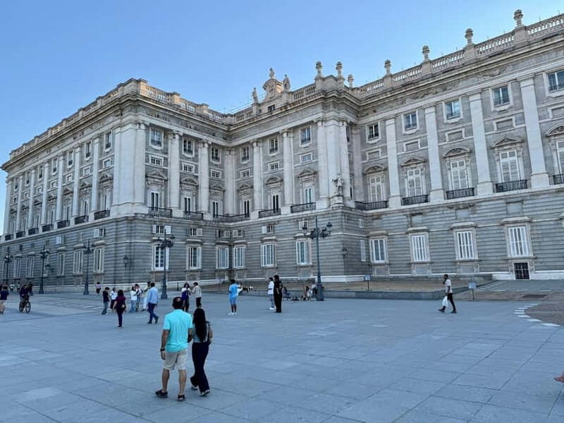 Madrid: Royal Palace Small Group Guided Tour & Wine Tasting - Experiencing Madrid’s Royal Palace Up Close