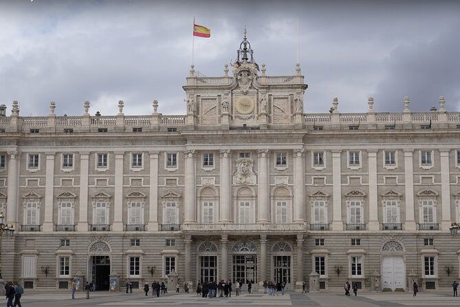 madrid-royal-palace-tour-semi-private