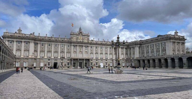 madrid-royal-palace-tour-semi-private-or-private