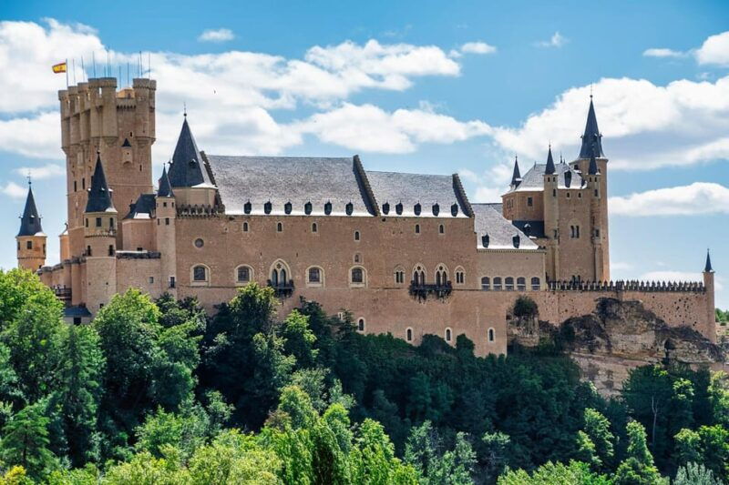 madrid-segovia-castle-with-high-speed-train-tickets