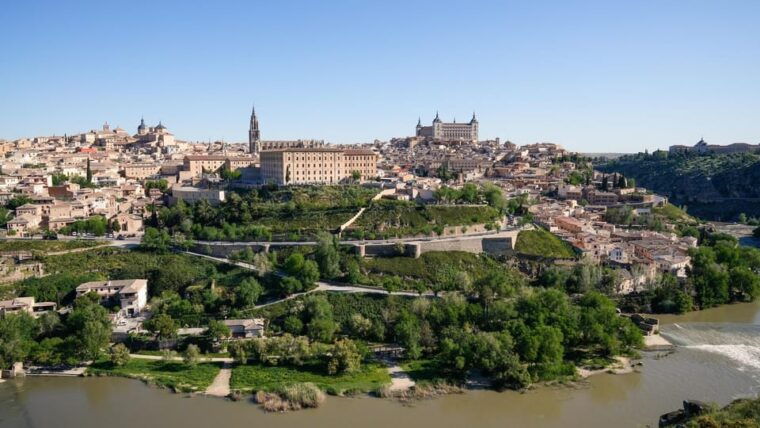 madrid-toledo-and-segovia-tour-with-alcazar-and-cathedral