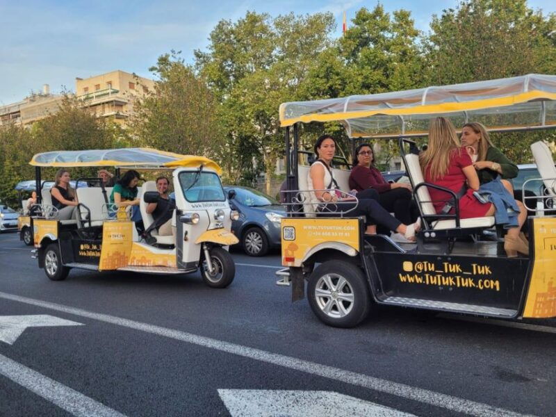 madrid-traditional-tour-wh-private-guide-in-yellow-tuk-tuk