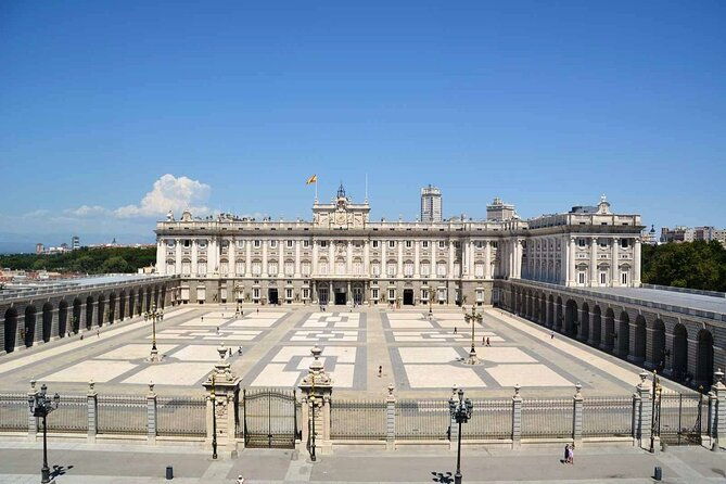 madrid-walking-private-tour-with-royal-palace-prado-museum