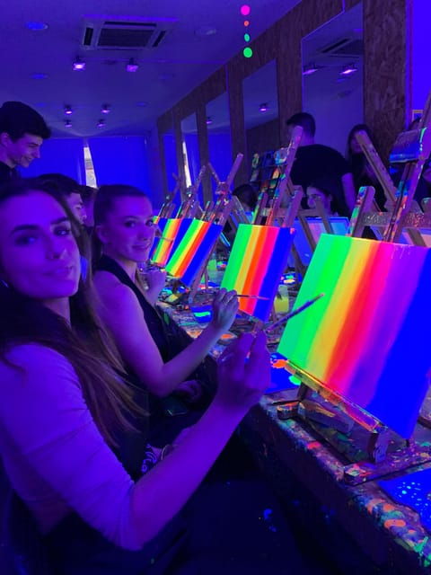 madrid-wine-gogh-glow-academy-paint-and-sip-classes