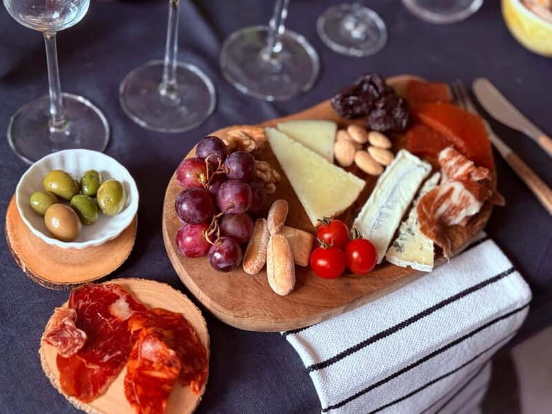 Madrid: Wines & Wonders - A Tasting in a Private Gallery - Key Points