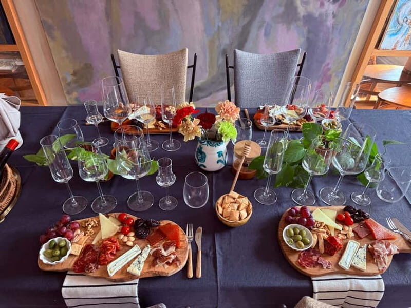 Madrid: Wines & Wonders - A Tasting in a Private Gallery - Tapas and Artisan Pairings