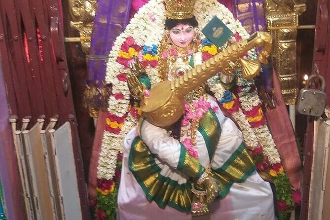 Madurai Rickshaw Ride Tour Unveil the Hidden Gems - Market Stroll: Vibrant Streets on a Cycle Rickshaw