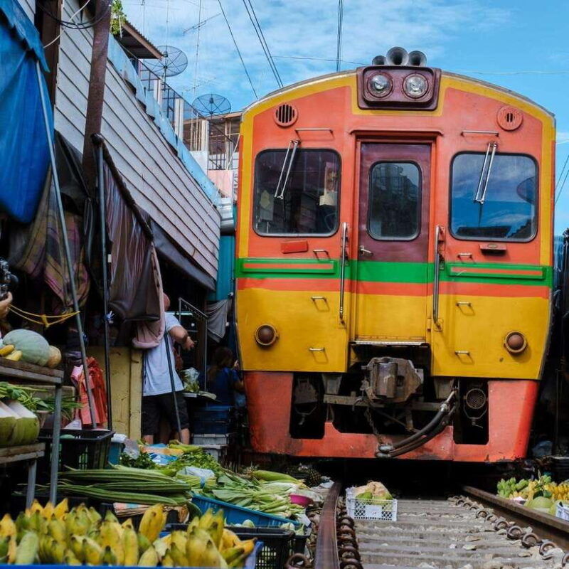 maeklong-railway-market-floating-market-and-salt-lake-tour