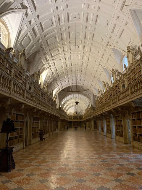 mafra-ericeira-queluz-full-day-private-transport