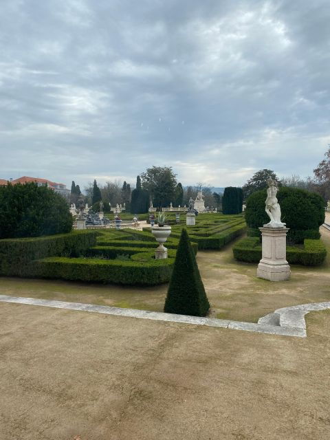 mafra-ericeira-queluz-full-day-private-transport