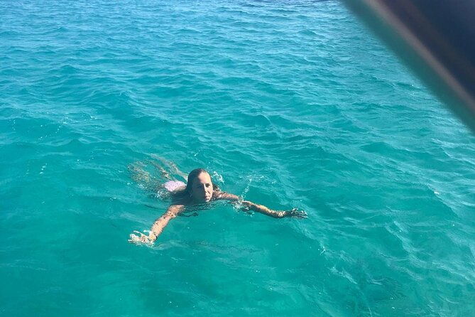 magic-blue-lagoon-3-islands-tour-water-wine-included