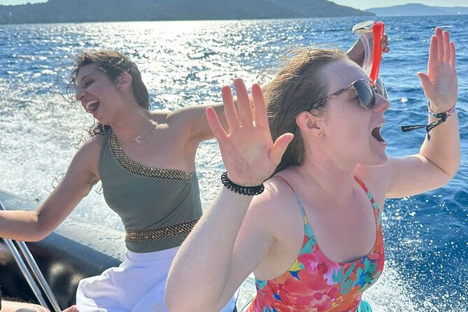 magic-blue-lagoon-3-islands-tour-water-wine-included